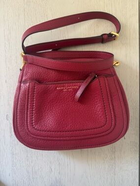 Marc Jacobs Pebbled Leather Crossbody in red